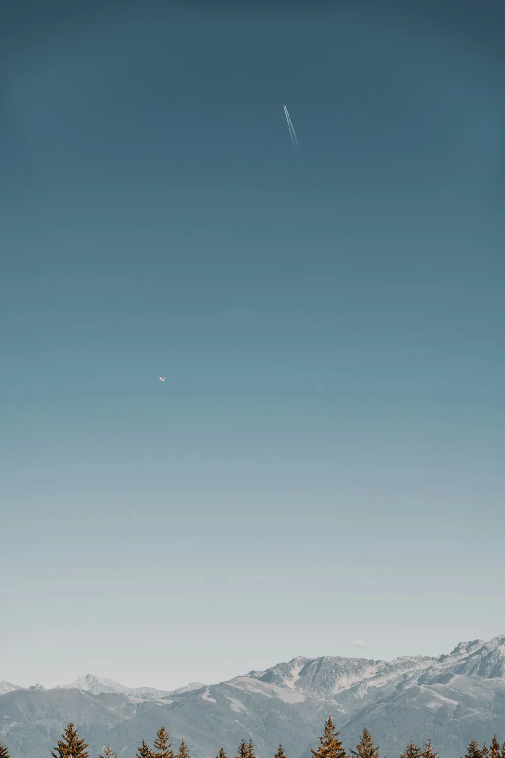 Foto de fondo_Nuestras agencias_Cielo y montañas
